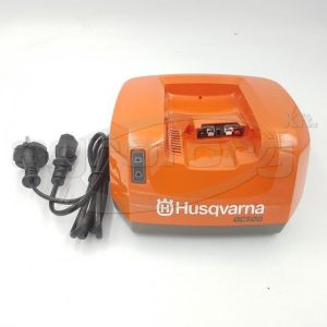 Husqvarna Akkumulátor töltő Husqvarna QC500 500w Akkumulátor töltő